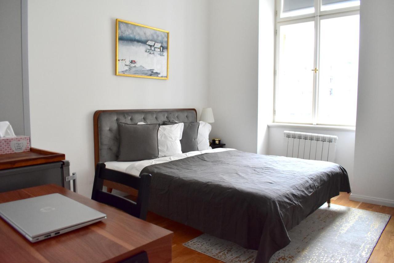 Lovely Apartment In Center Prague Exterior photo