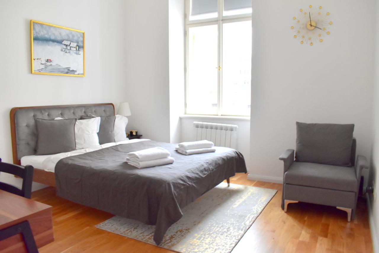 Lovely Apartment In Center Prague Exterior photo