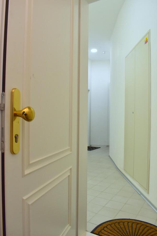 Lovely Apartment In Center Prague Exterior photo